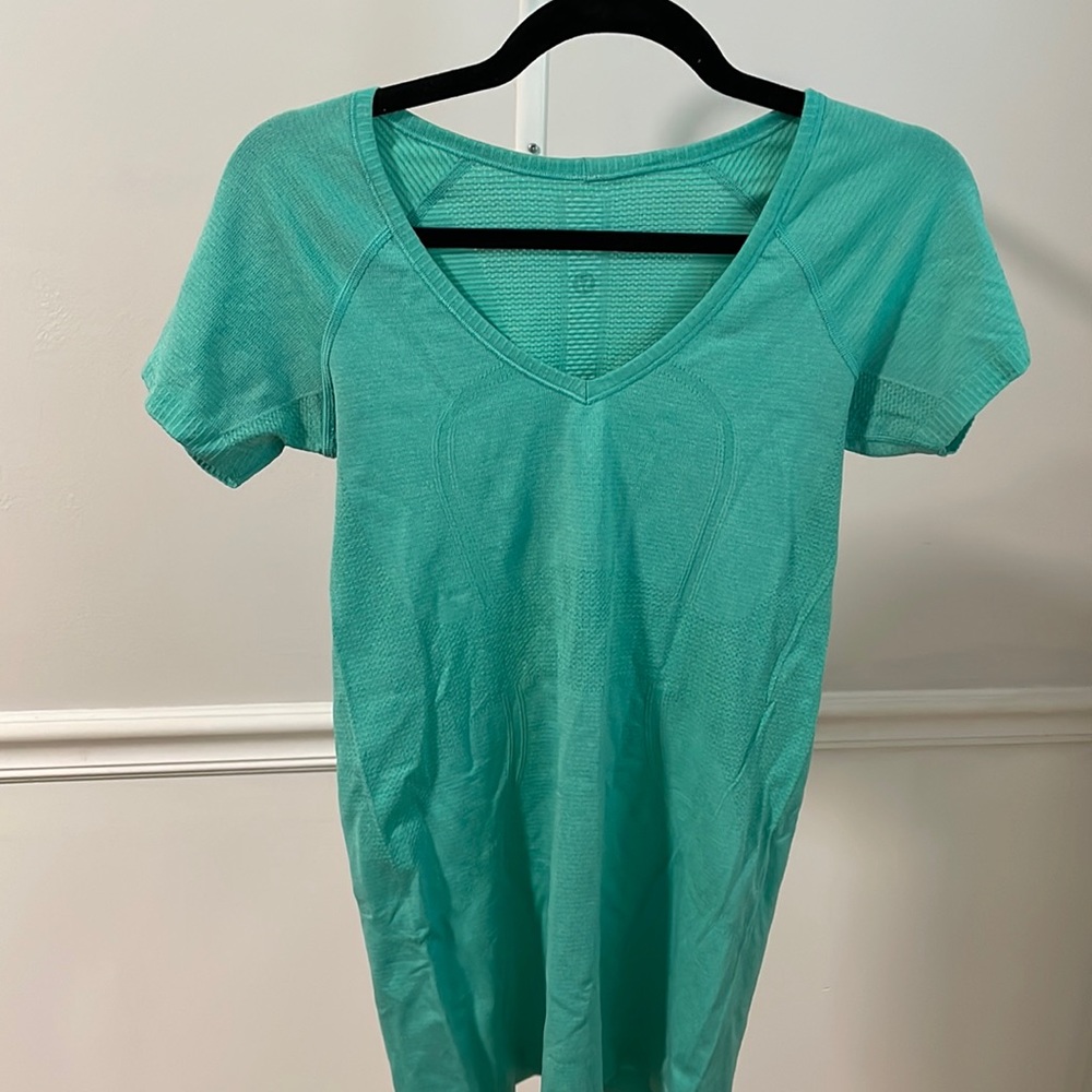 Lululemon T-shirt